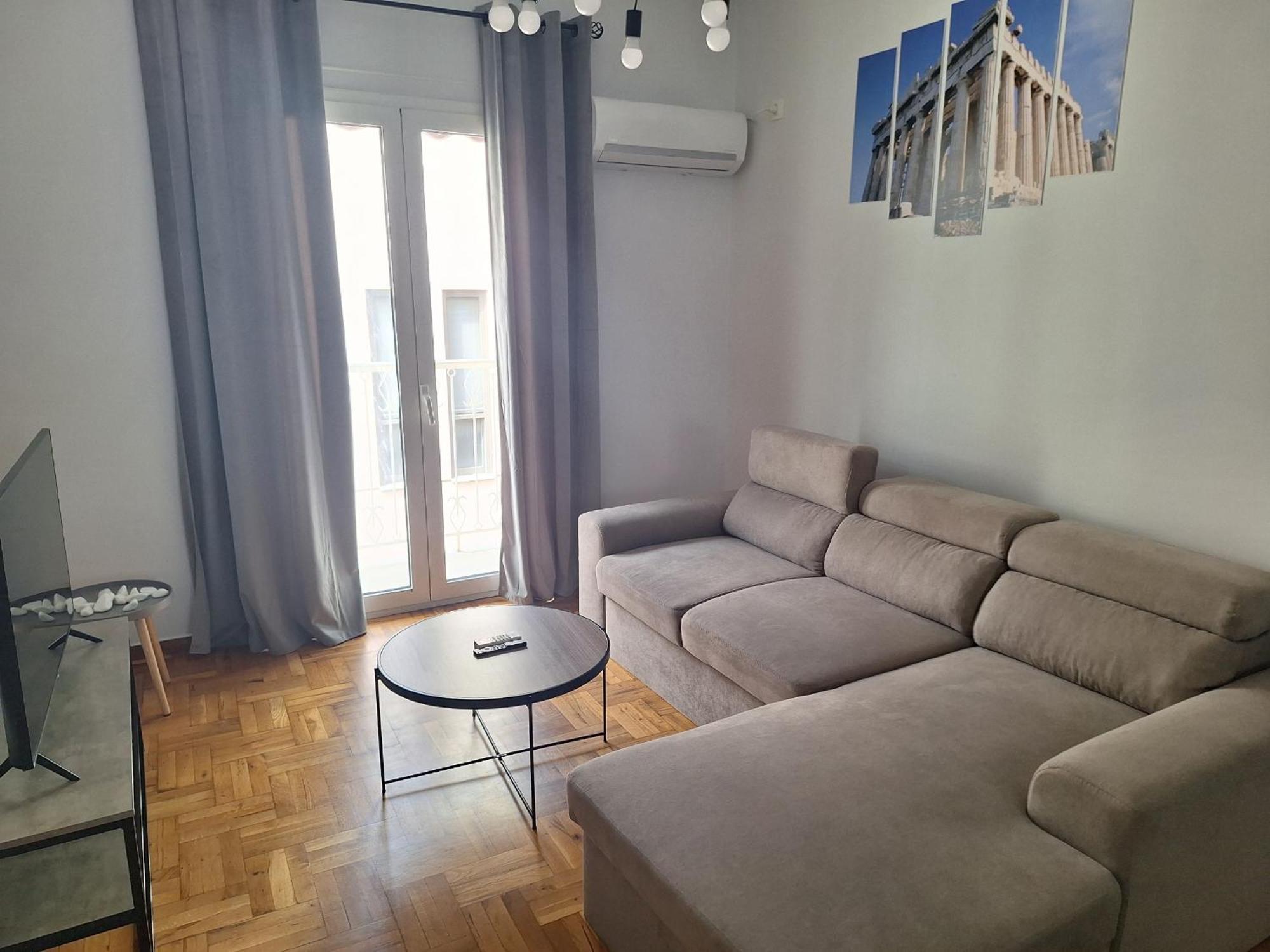 Plaka Luxury